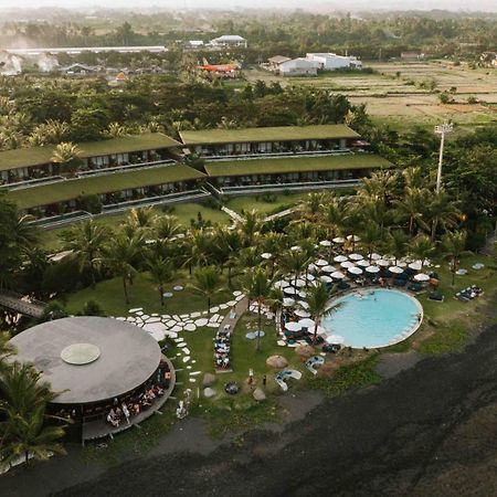 Hotel Komune And Beach Club Bali Keramas Exterior photo