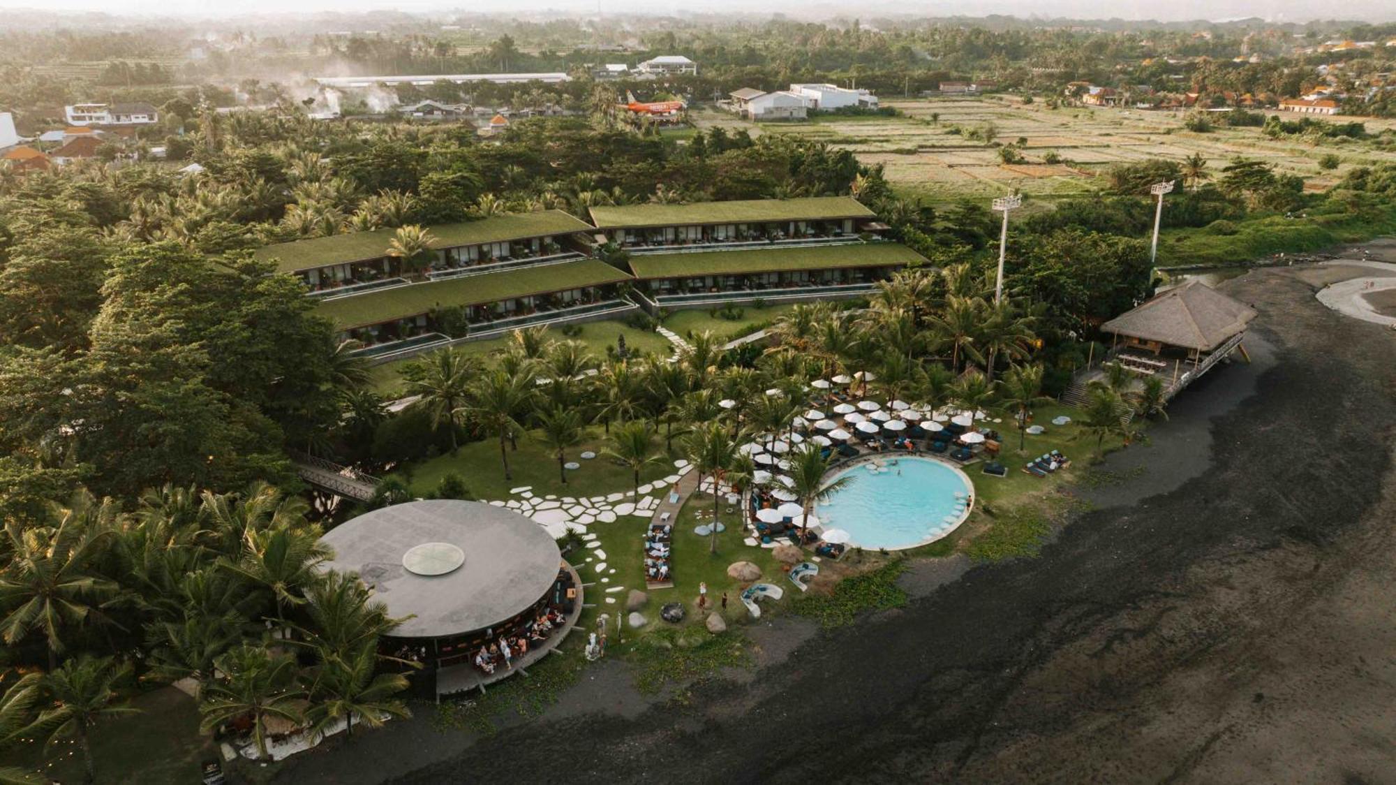 Hotel Komune And Beach Club Bali Keramas Exterior photo