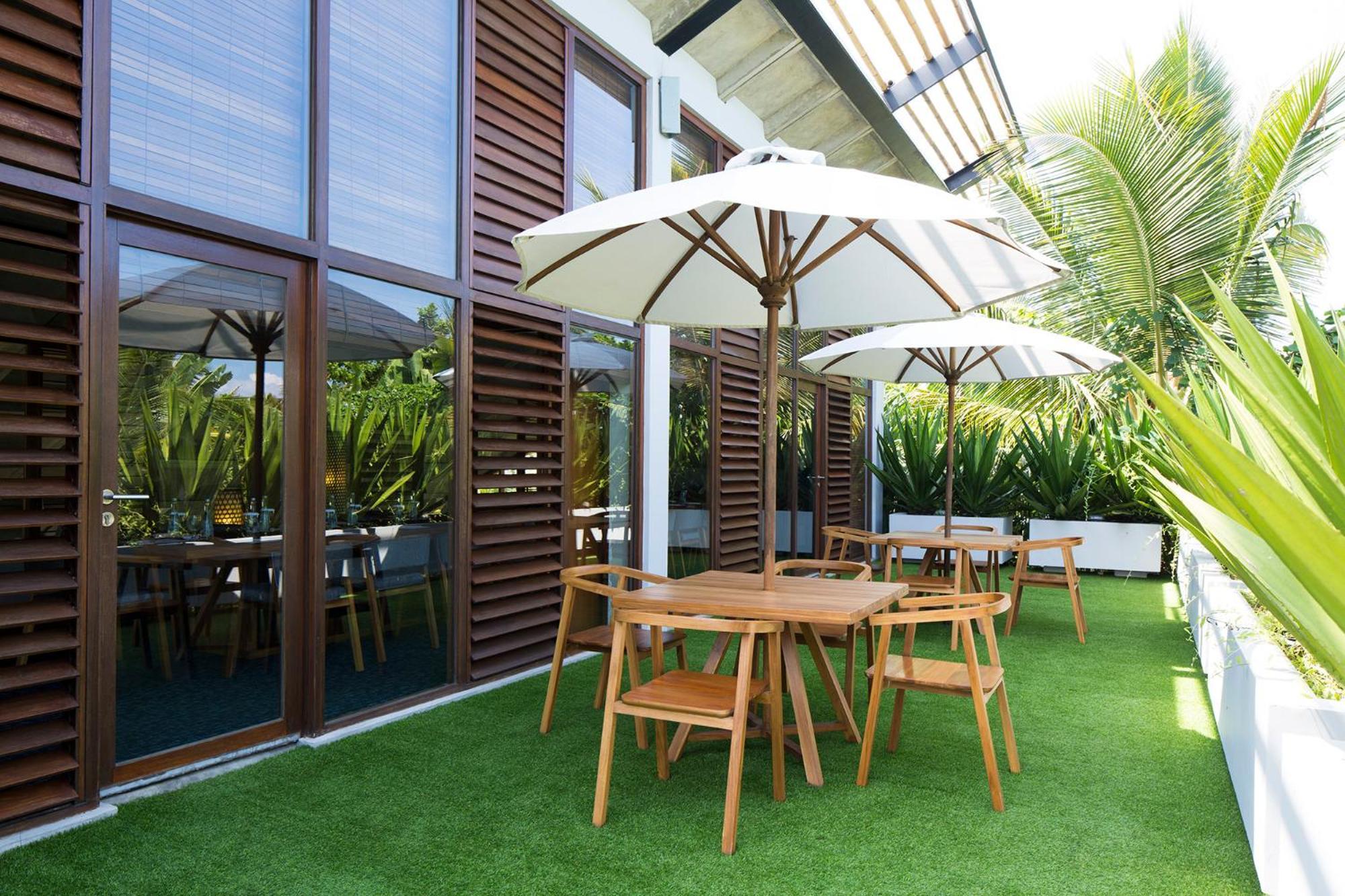 Hotel Komune And Beach Club Bali Keramas Exterior photo