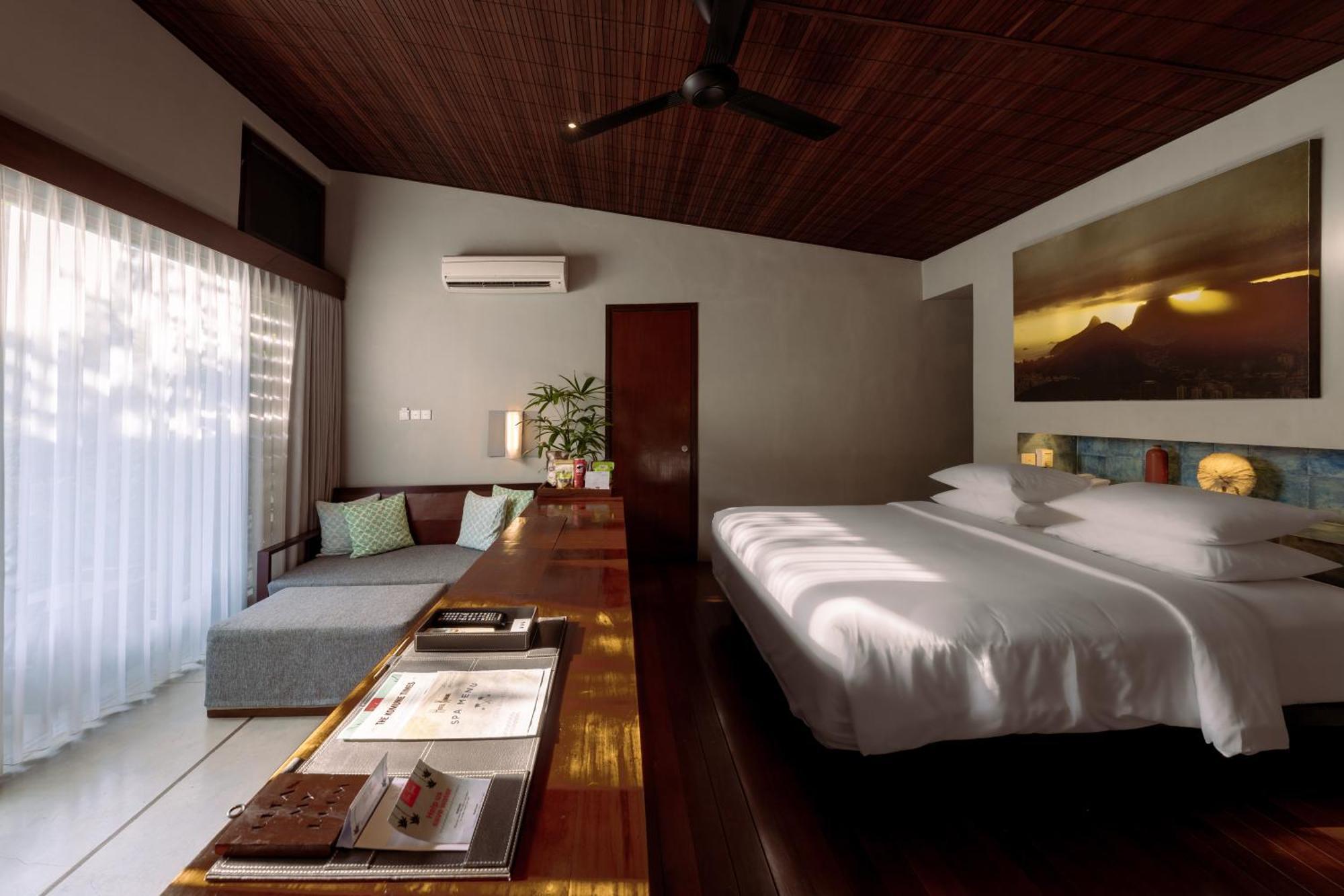 Hotel Komune And Beach Club Bali Keramas Exterior photo