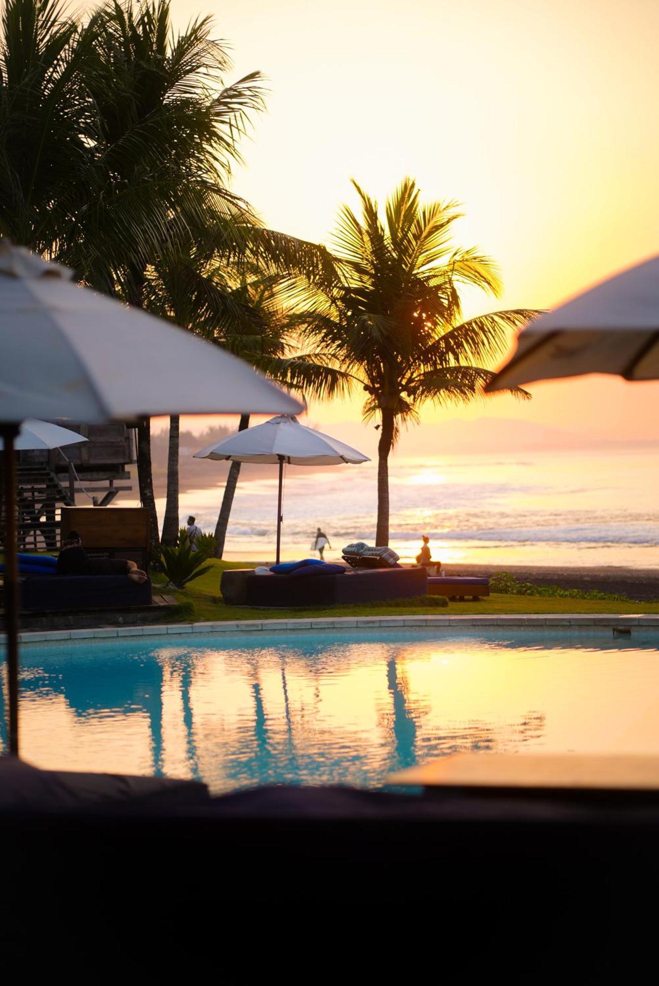 Hotel Komune And Beach Club Bali Keramas Exterior photo